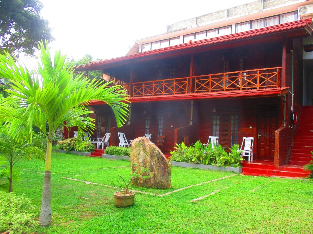 On The Rock Hotel Banduramulla Exterior foto